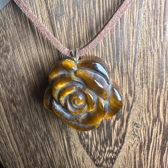 Handcrafted Tiger's Eye Rose Pendant Necklace  on Brown Faux Suede - Picture 6 of 11